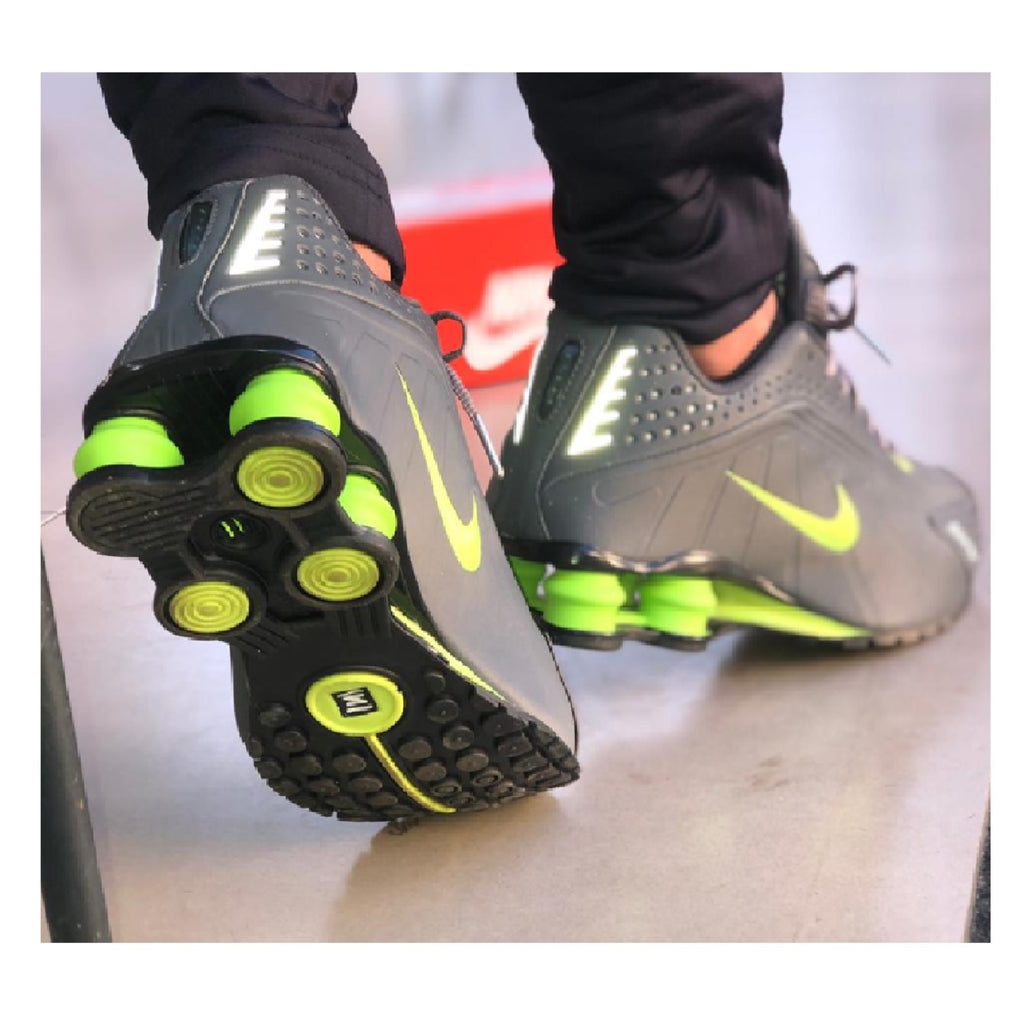 Tenis Nike Shox R4 Grafite Verde Tamanho:40