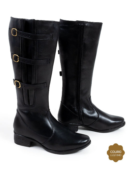 Bota em couro sintético preto