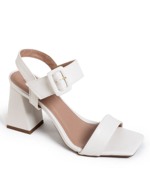 Sandália em napa baunilha