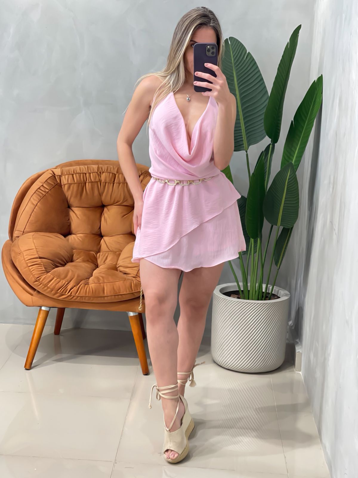 Macaquinho em Duna Gola Boba e Costas Nua Tamara Ref. 1678