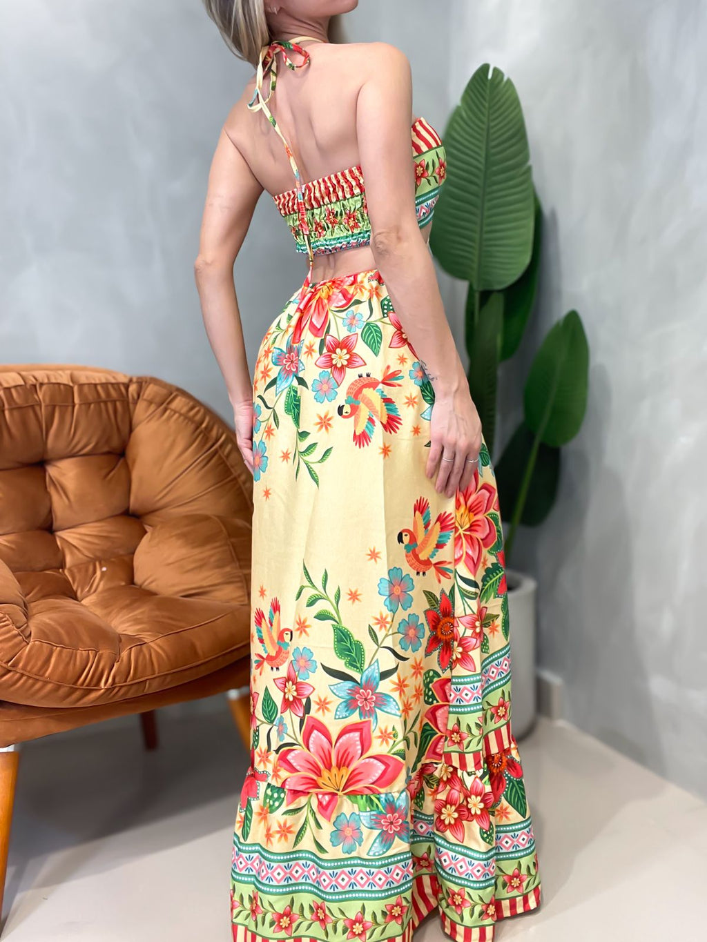 Vestido Longo em Crepe Estampado de Alça com Amarração Daiana Ref. 1633