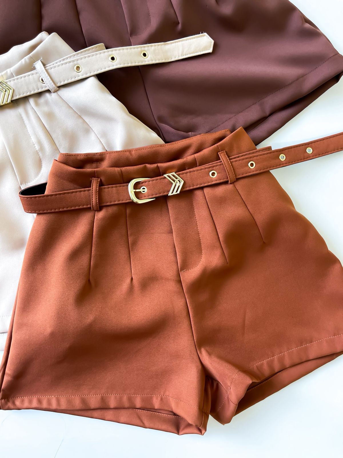 Shorts em Alfaiataria Modelo Zara com Cinto Encapado Grazi Ref. 1726