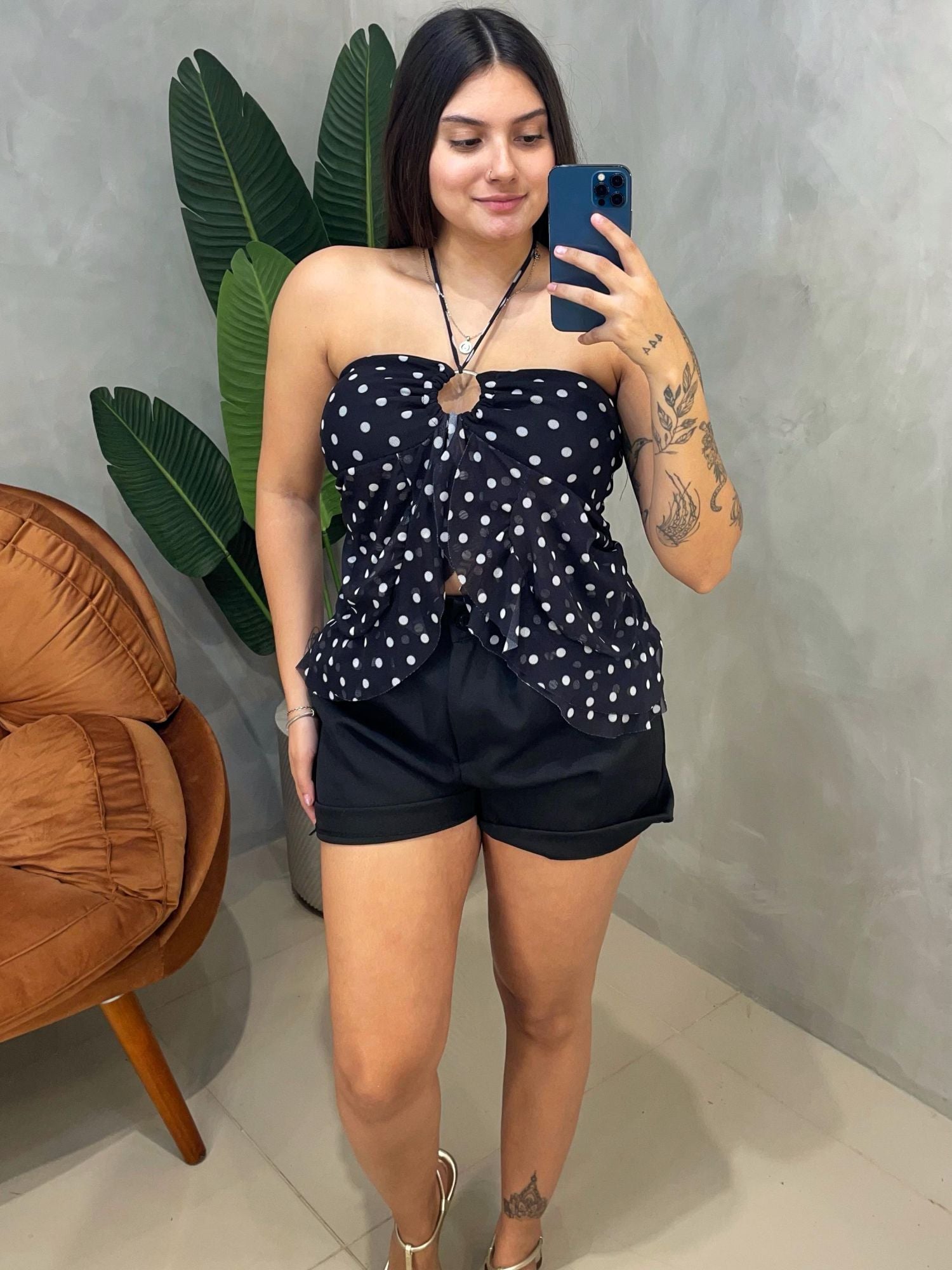 Blusa em Tule Poá de Babado com Amarração Driely Ref. 1672