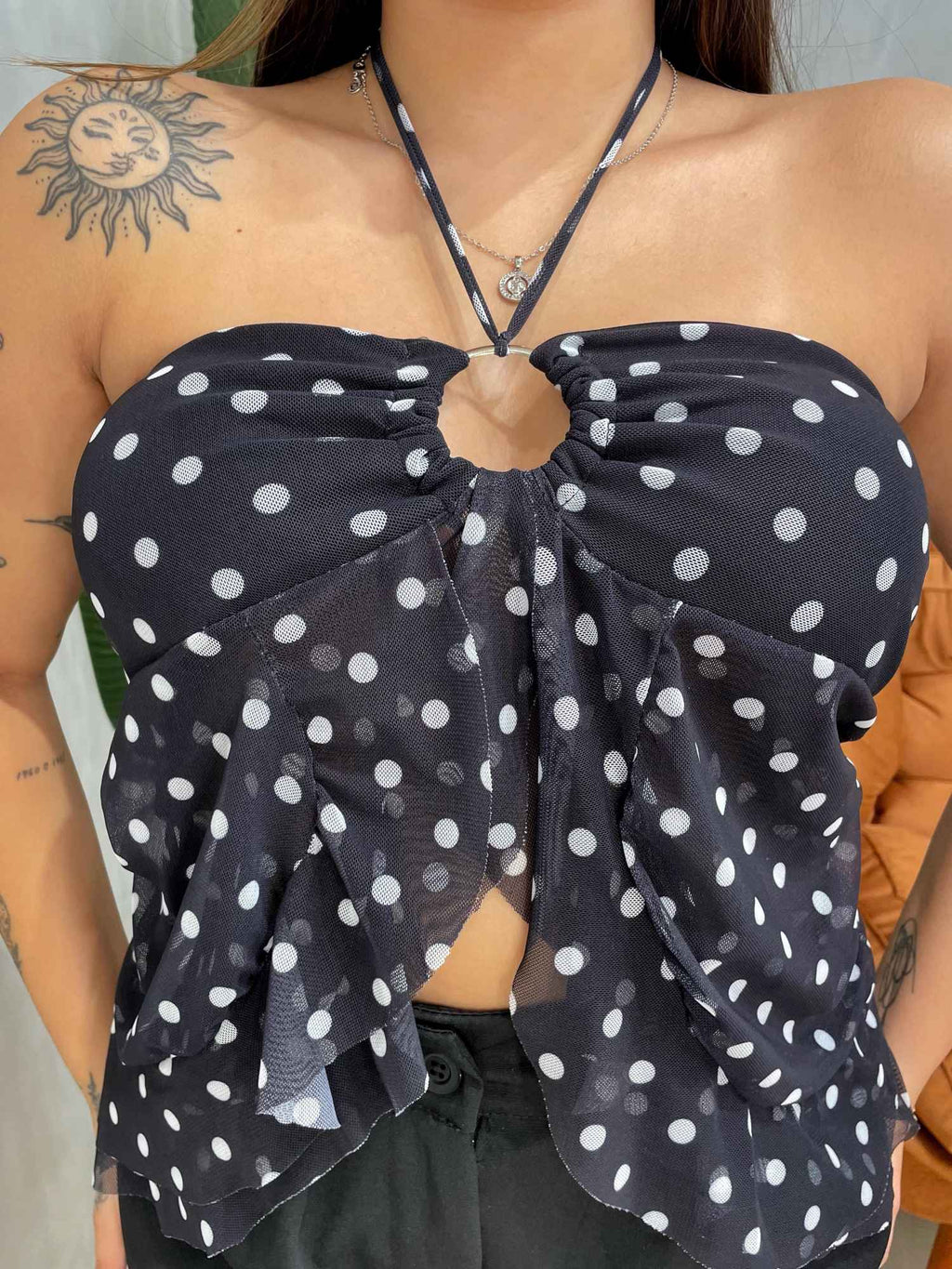 Blusa em Tule Poá de Babado com Amarração Driely Ref. 1672