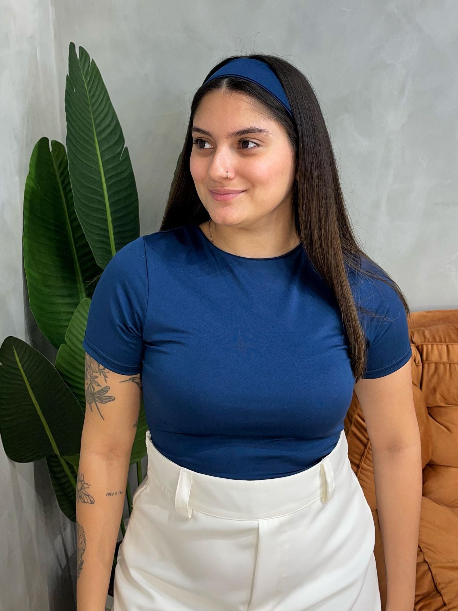 Cropped em Suplex Manga Curta e Gola Canoa com Faixa Tuane Ref. 1722