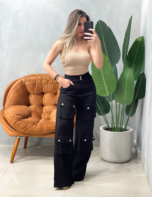 Calça em Alfaiataria Sensoriale Pantalona Cargo 4 Bolsos Maria Eduarda Ref. 173